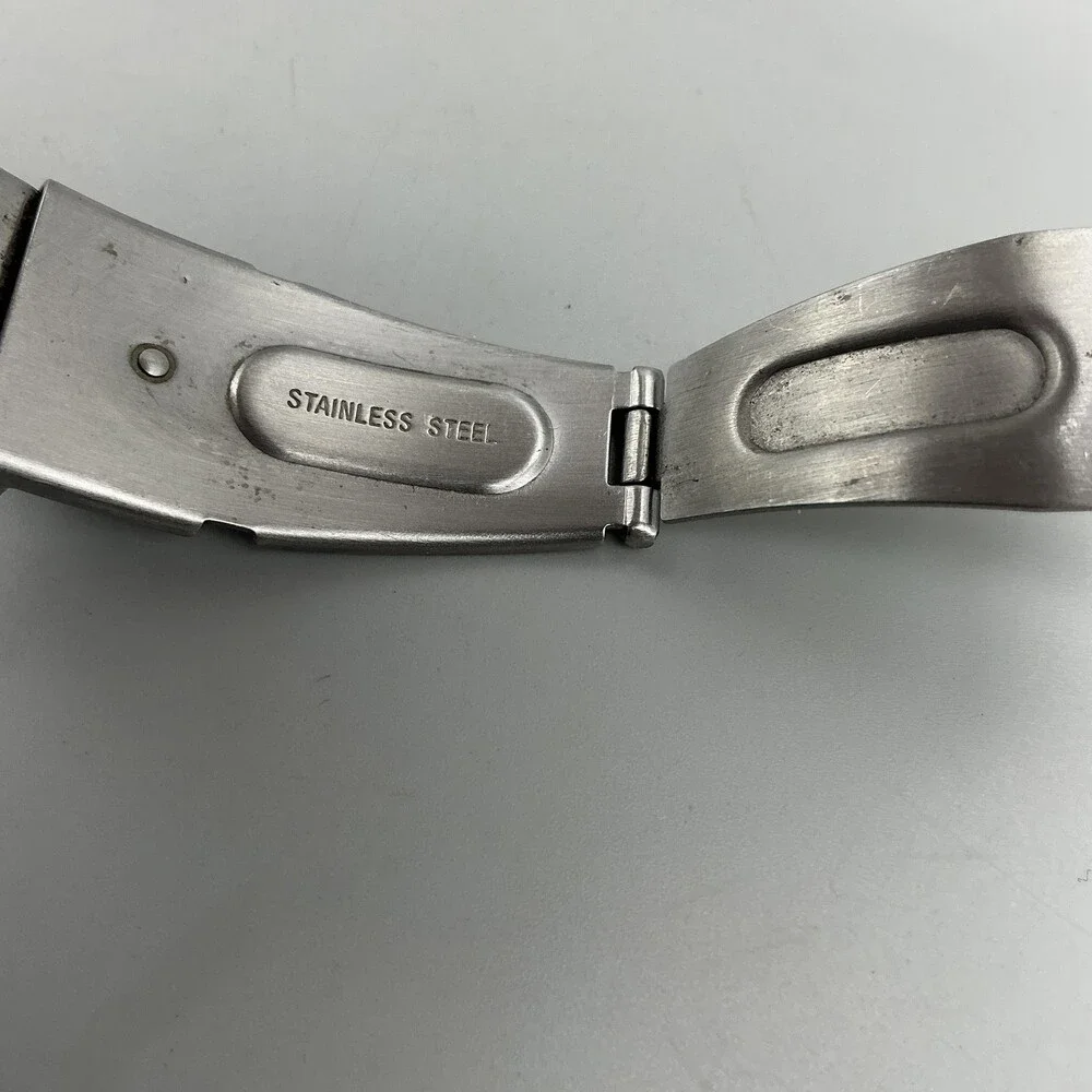 Kenneth Cole KC3227 Women Watch 27mm Silver Tone Stainless Date New Battery 6.5